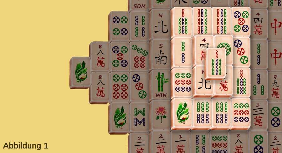 Mahjong Spielfeld mit blockierenden Steinen in den oberen Ebenen